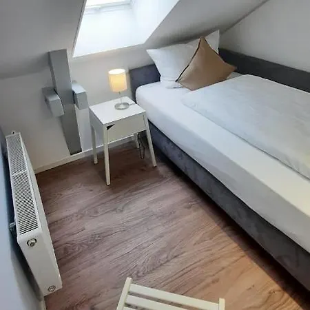 Lok - - Restaurant Vendégház